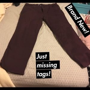 NWOT Gloria Vanderbilt Burgundy Jeans